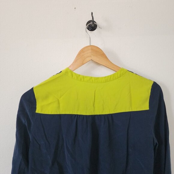Diane Von Furstenberg Silk Shirt Solid Blue Green 4 Long Sleeve - Picture 3 of 5